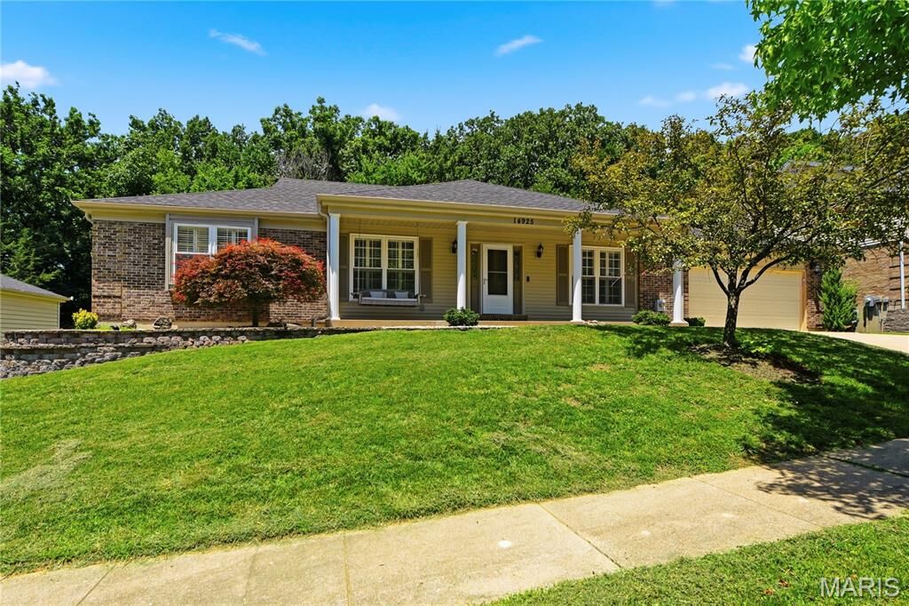 Property Photo:  14925 Royalbrook Drive  MO 63017 