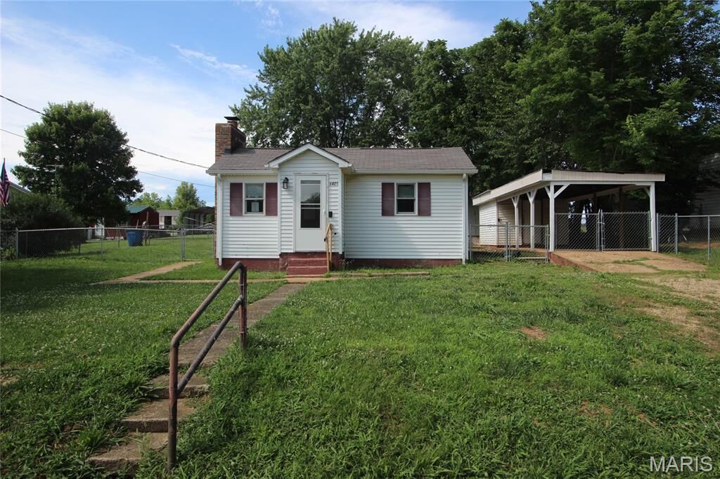 Property Photo:  1405 E Chestnut Street  MO 63601 
