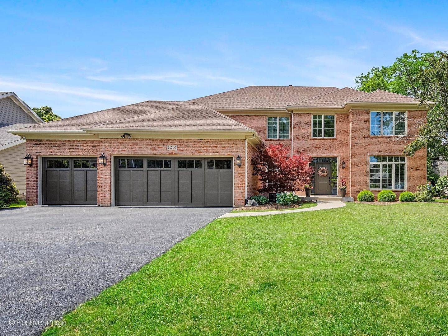 Property Photo: 148 Hawkins Circle IL 60189