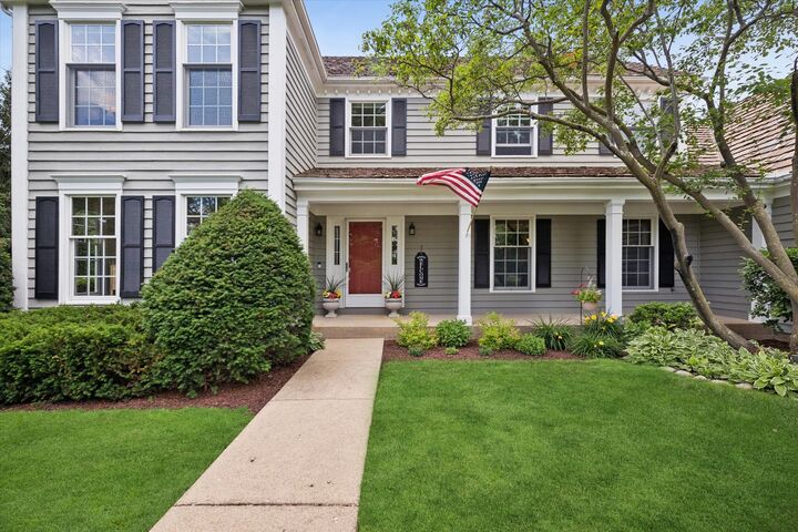 Property Photo:  20620 N Swansway  IL 60010 