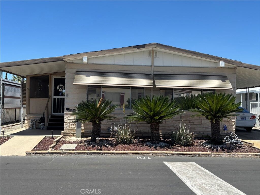 Property Photo: 655 E Main Street 101 CA 92583