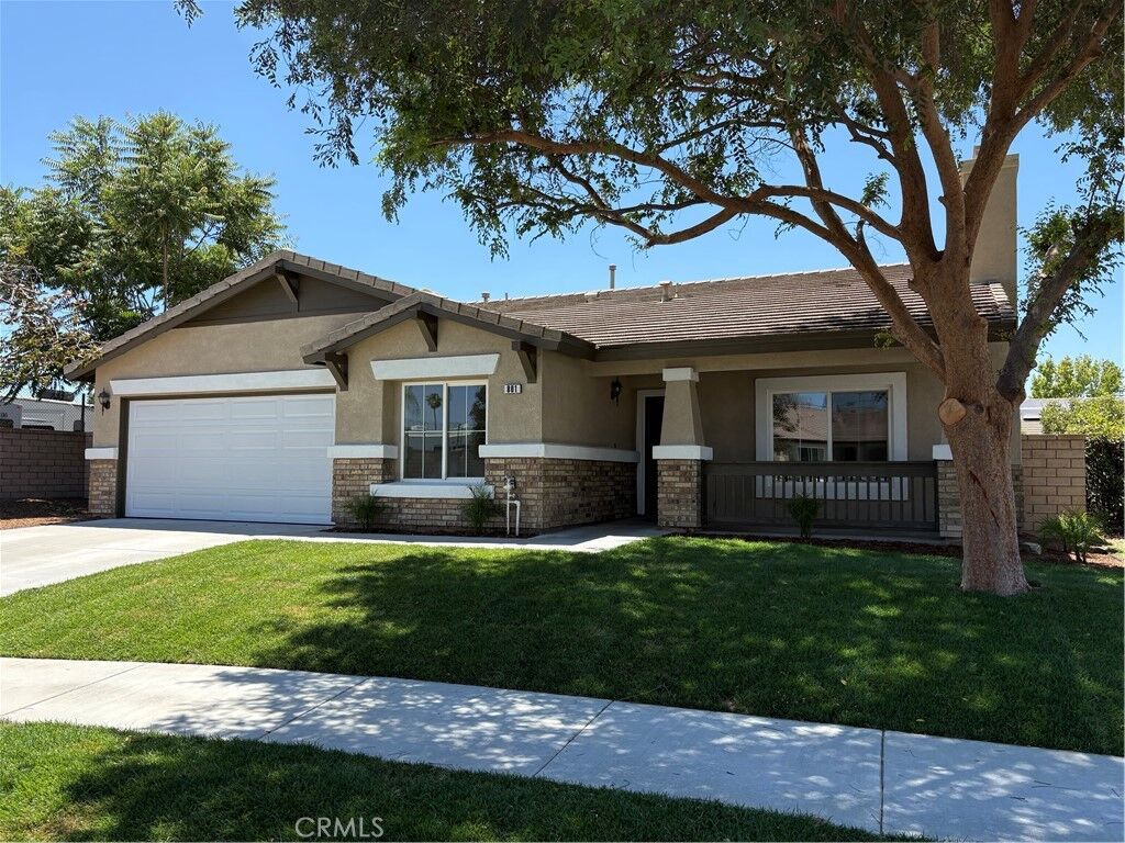 Property Photo: 801 Aria CA 92543