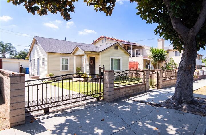 Property Photo:  237 S 5th  CA 90640 