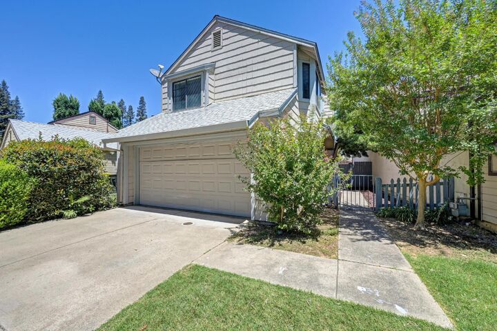 Property Photo:  2316 Sandcastle Way  CA 95833 