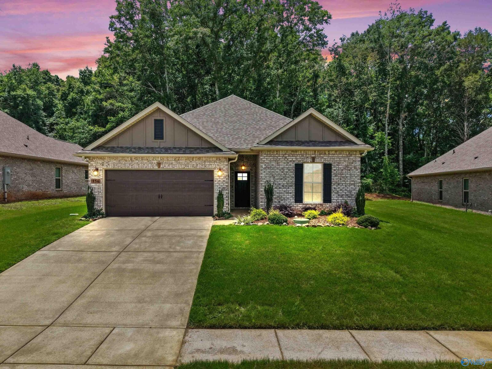 Property Photo:  156 Midpark Drive  AL 35759 