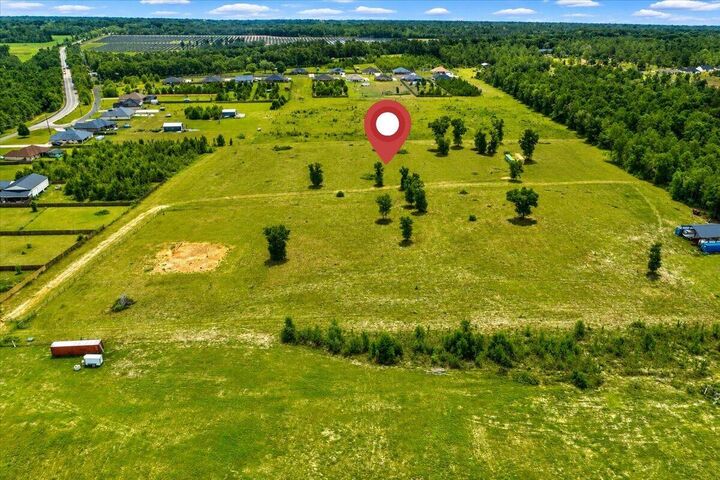 Property Photo:  9780 Mistletoe Road  FL 32583 
