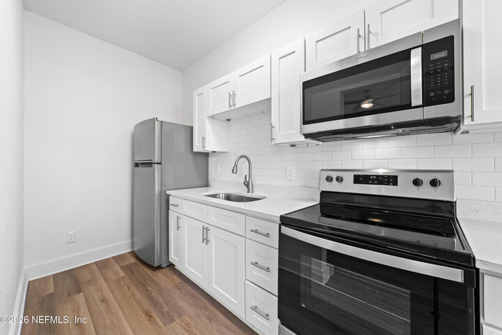 Property Photo: 931 Rubel Street FL 32205