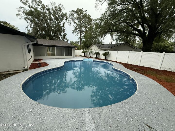 Property Photo: 7474 Deepwood Drive N FL 32244