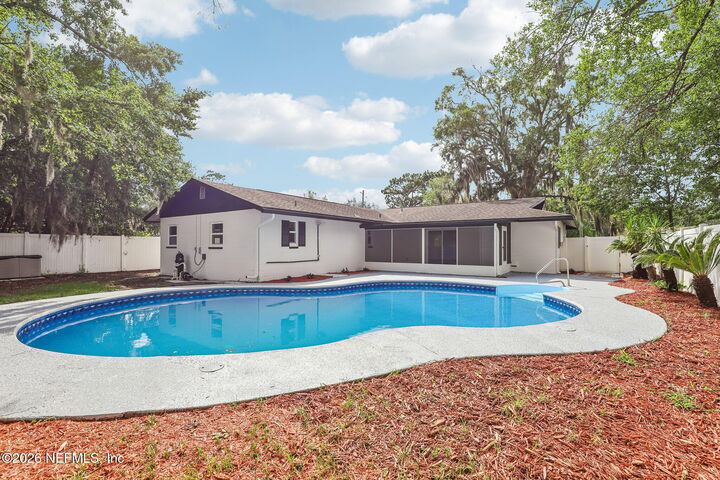 Property Photo: 7474 Deepwood Drive N FL 32244