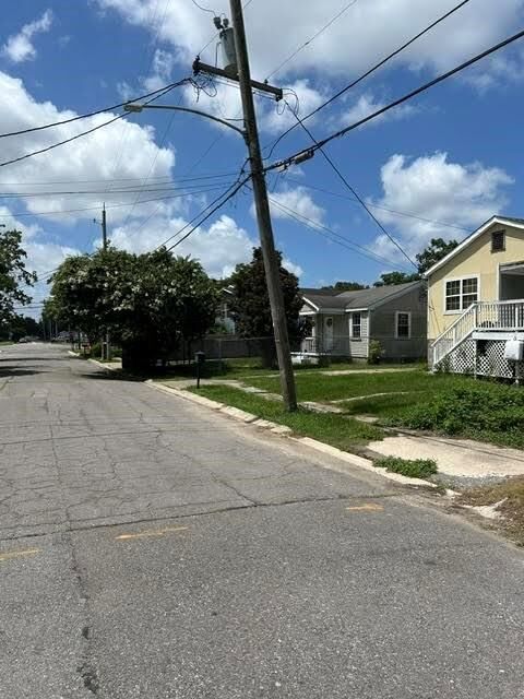 Property Photo:  5720 Wildair Drive  LA 70122 