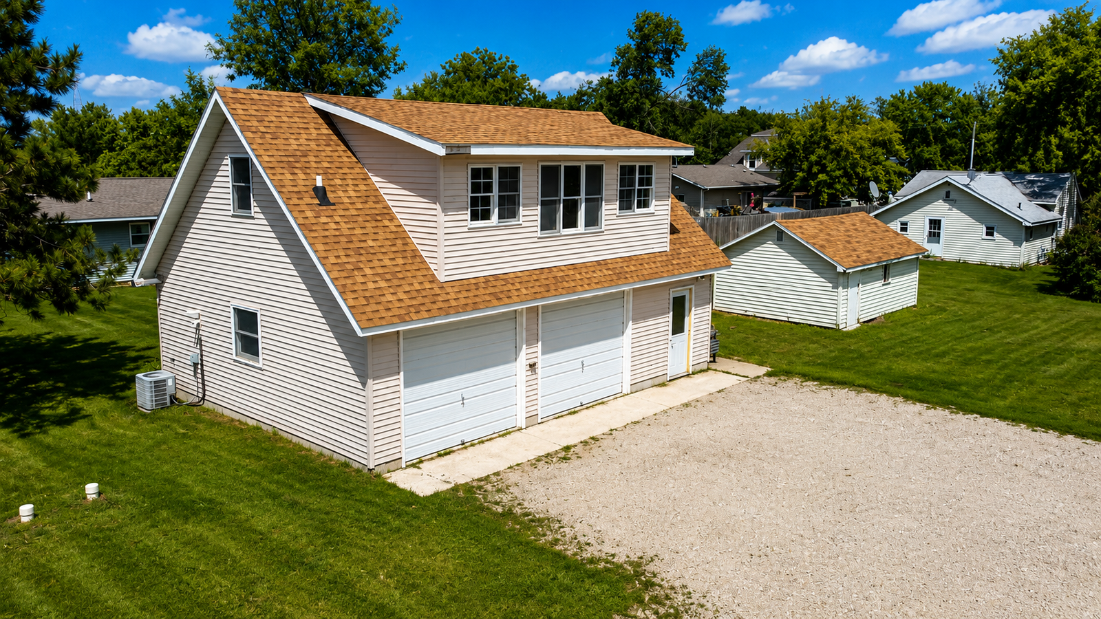Property Photo:  204 Maple Avenue S  MN 56571 