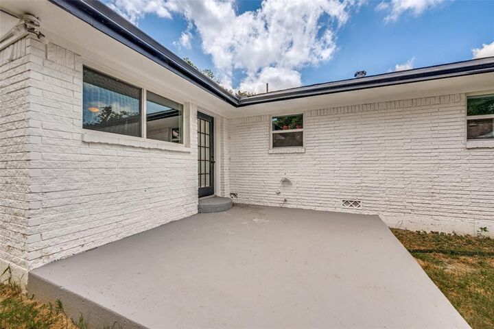 Property Photo: 1112 Karla Drive TX 76053