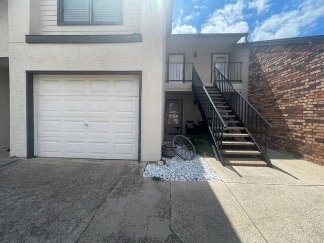 Property Photo: 835 W Harwood Road C TX 76054
