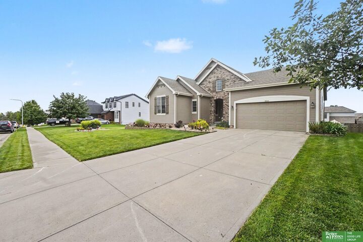 Property Photo:  9510 S 26th Avenue  NE 68147 