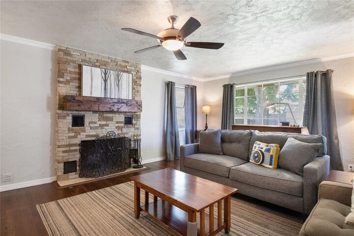Property Photo:  1821 N Roff Avenue  OK 73107 