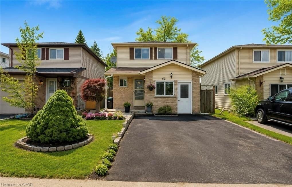 Property Photo: 62 Corbett Drive ON L4M 5V2