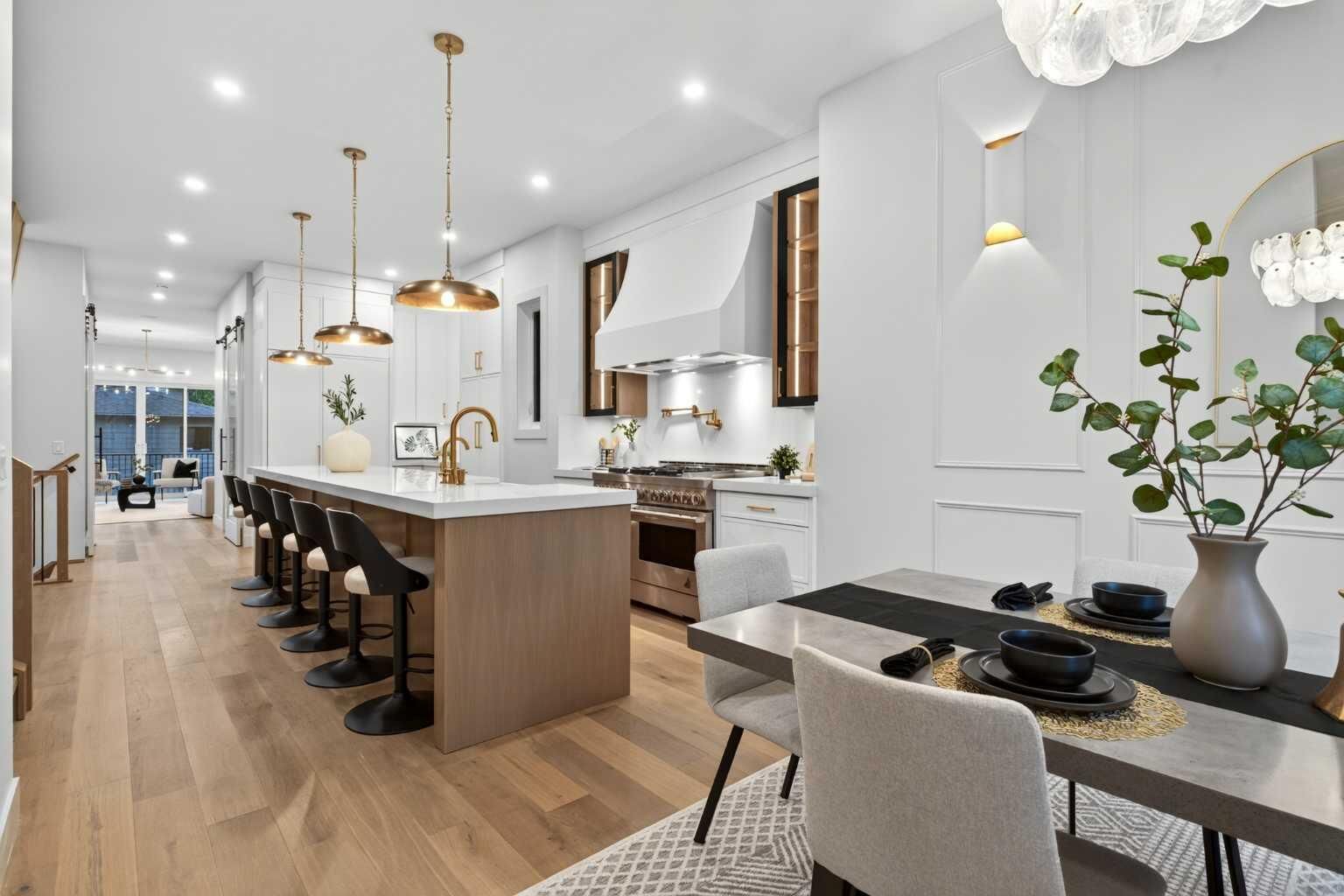Property Photo:  727 15 Street NW  AB T2N 2B3 