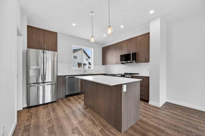 28 Red Embers Plaza NE 105 — photo 1