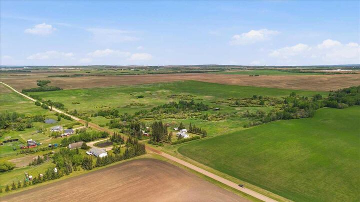 Property Photo: 715003 Range Road 52 AB T8X 4G2