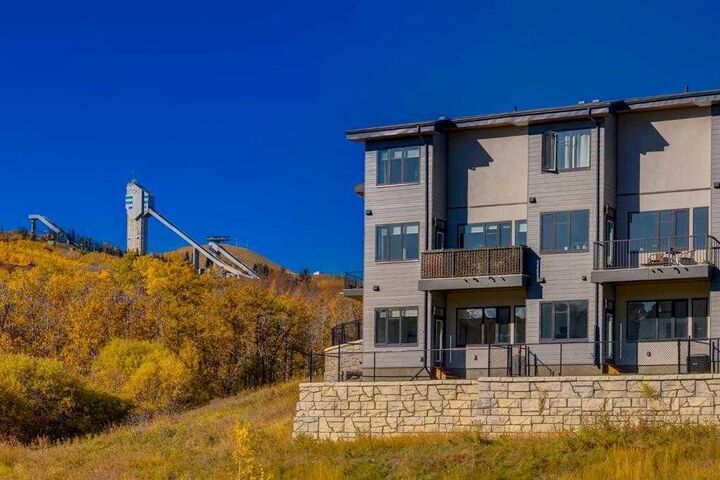 Photo de la propriété: 1453 Naa Drive SW 11 AB T3H 6H7
