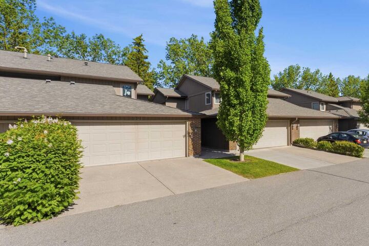 Property Photo: 860 Midridge Drive SE 821 AB T2X 1K1
