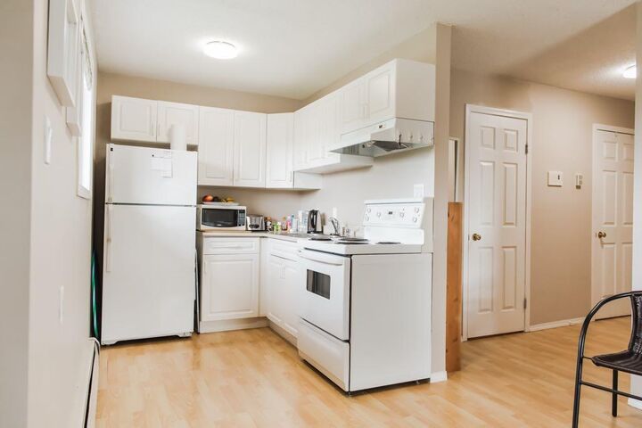 Property Photo: 7201 Poplar Drive 3208 AB T8V 6C5