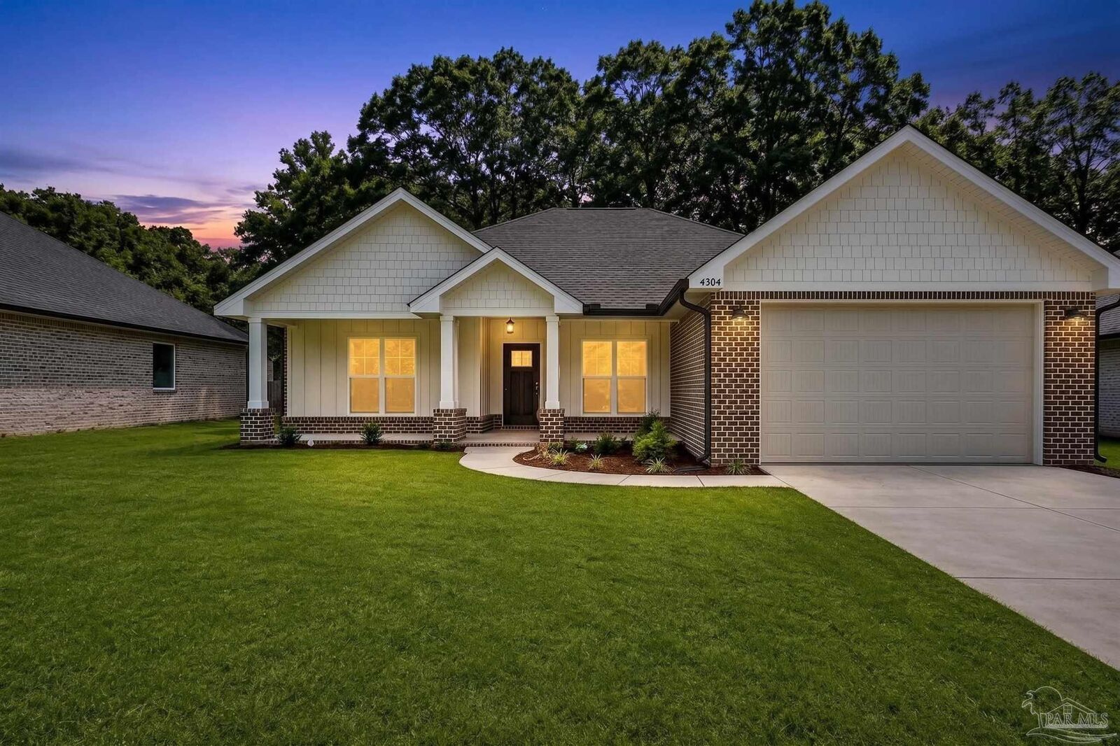 Property Photo: 4304 Watkins St FL 32571
