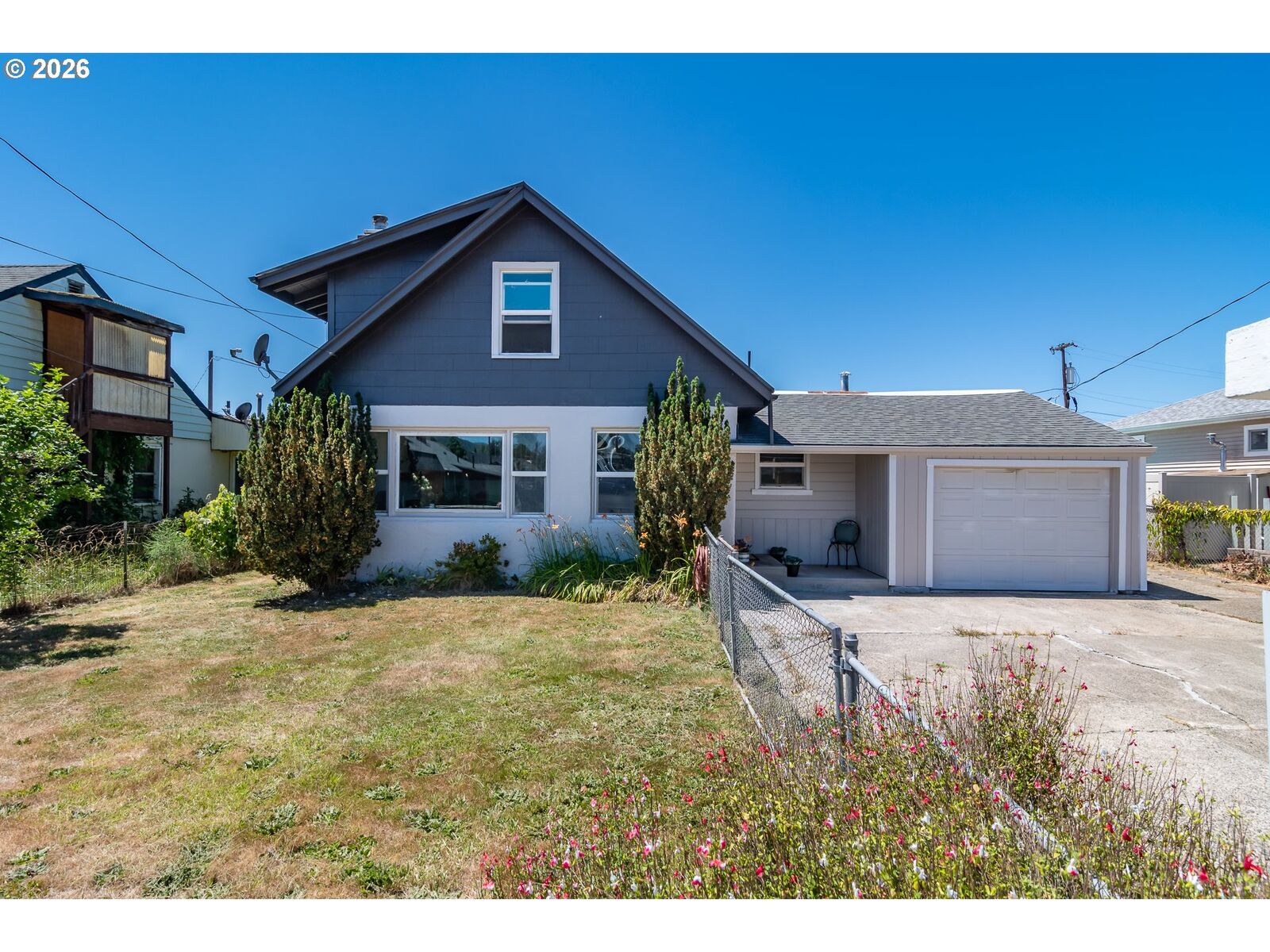 Property Photo:  54 NW Rose St  OR 97496 