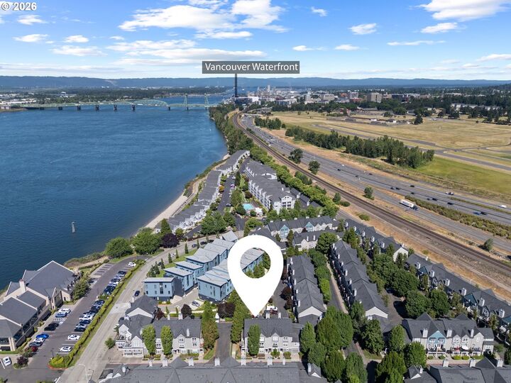 Property Photo:  1728 SE Halyard Ln  WA 98661 
