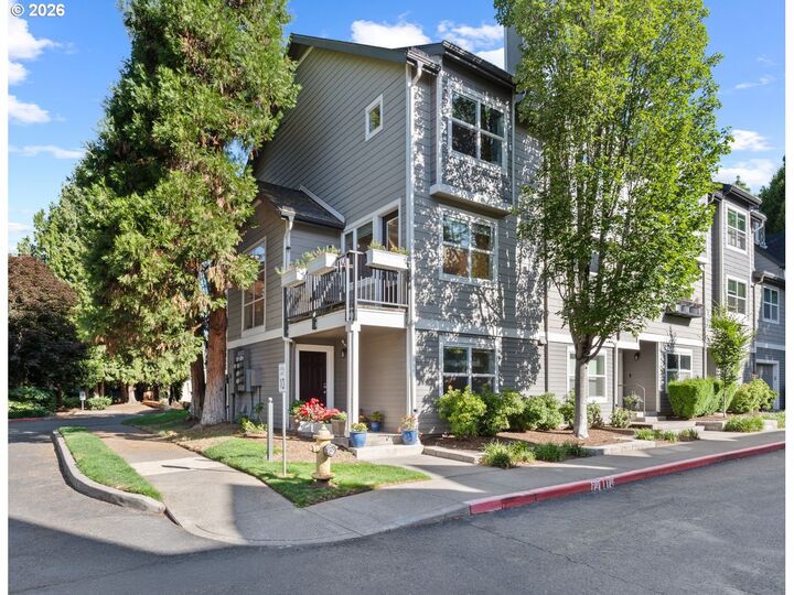 Property Photo:  1728 SE Halyard Ln  WA 98661 