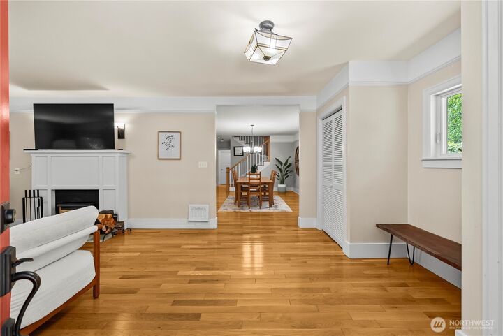 Property Photo: 18443 Ballinger Way NE WA 98155
