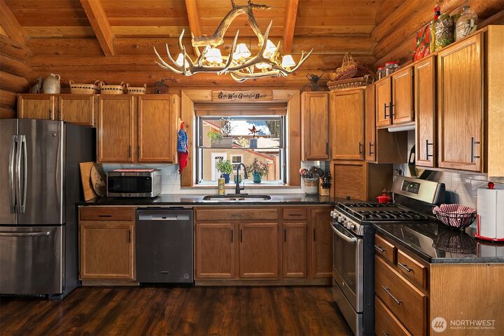 Property Photo:  1141  Oakmont Drive  WA 98922 