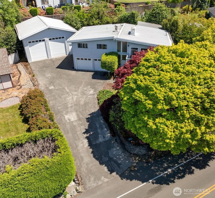 Property Photo: 29836 1st Avenue S WA 98003
