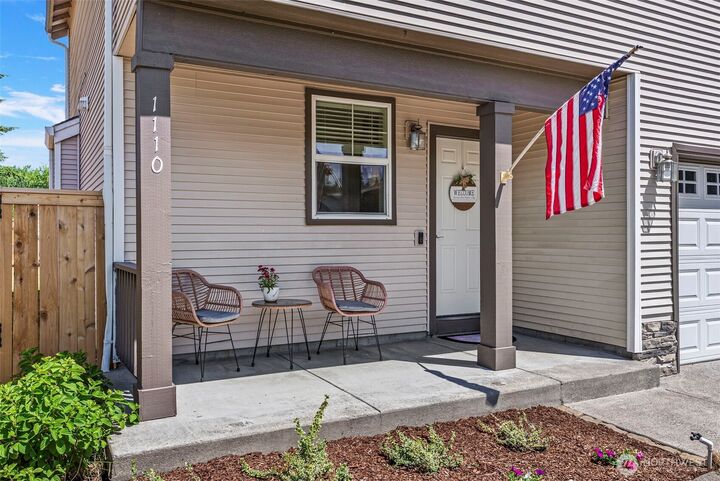 Property Photo:  1110 NW 12th Way  WA 98604 