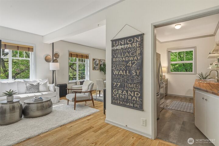 Property Photo:  1107 E Denny Way A2  WA 98122 