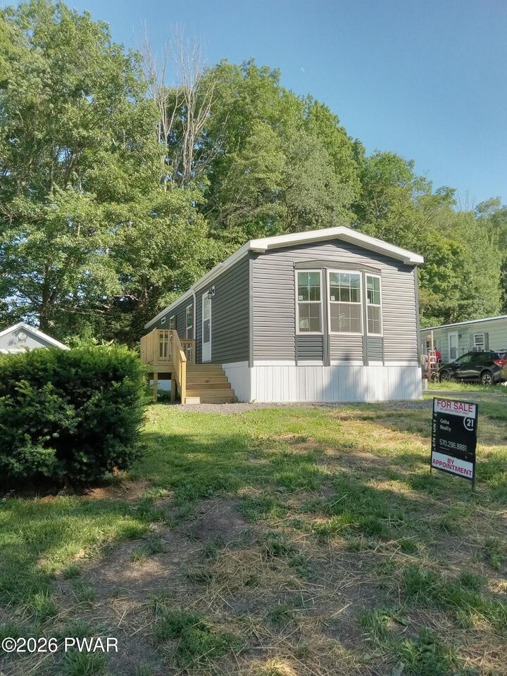 Property Photo:  5 Evergreen Mhp Park  PA 18436 