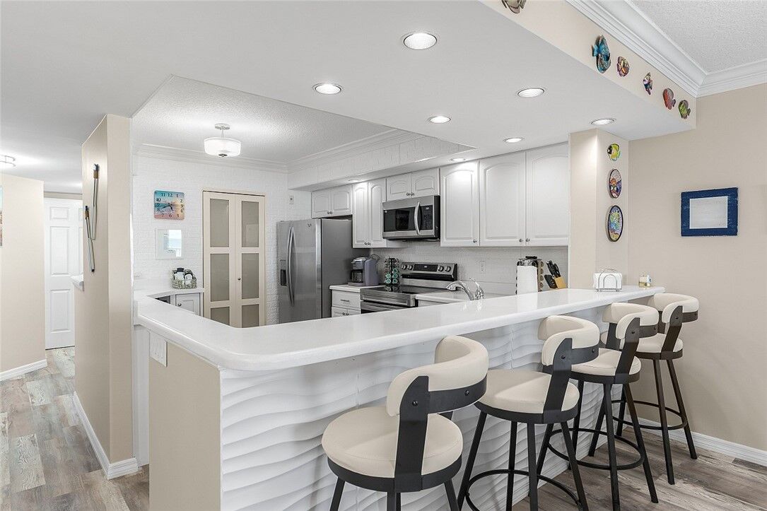 Property Photo: 4800 Highway A1a 211 FL 32963