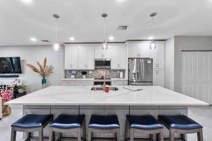 Property Photo:  2932 Hidden Harbour Court  FL 33312 