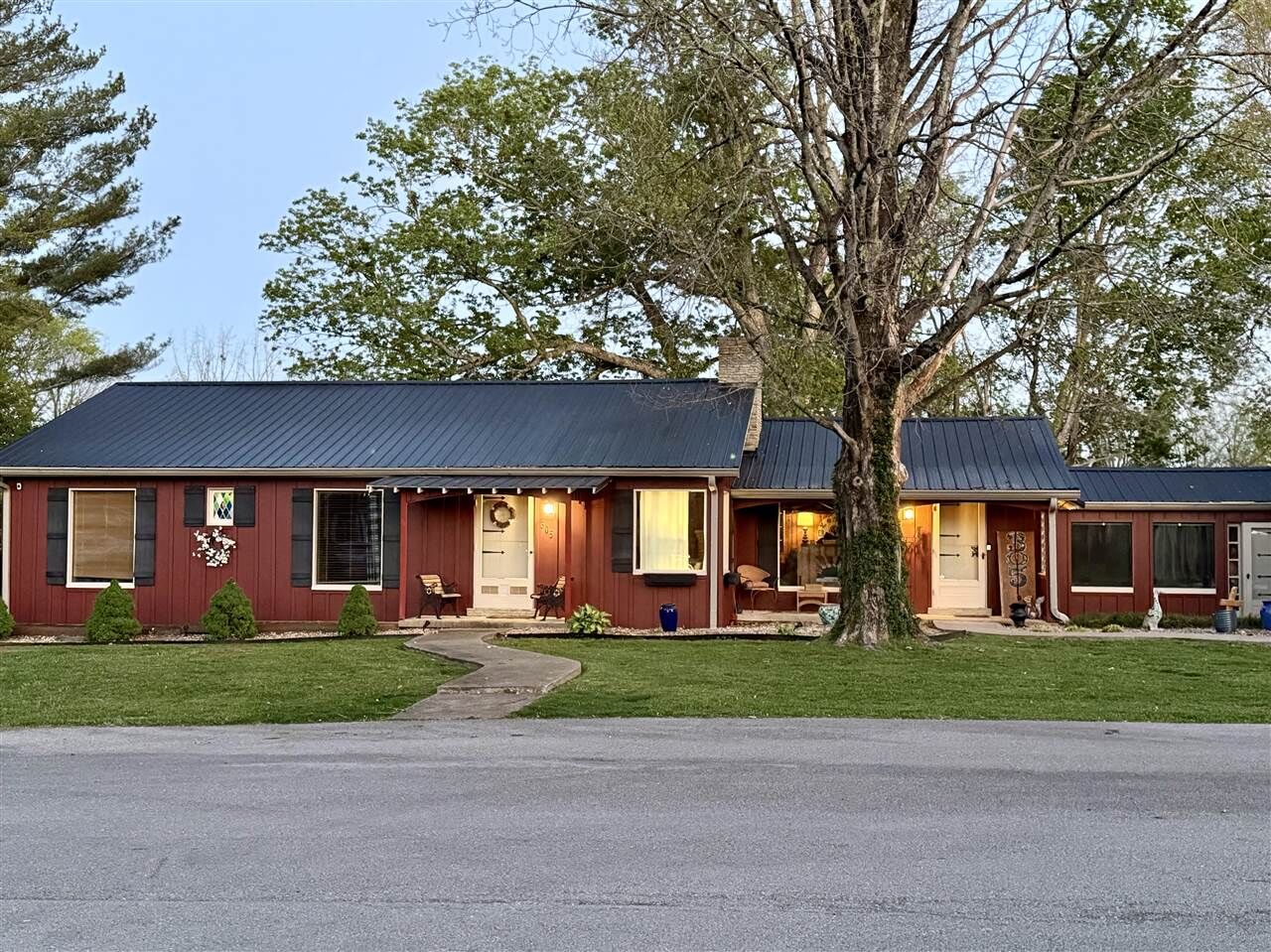 Property Photo: 305 Brice Avenue KY 42141