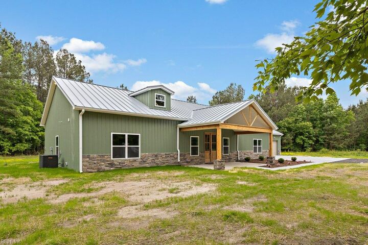 Property Photo: 2907 Seven Eleven Rd VA 23322