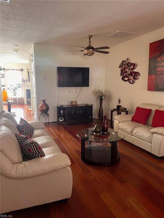 Property Photo: 5027 Prestwick St VA 23435