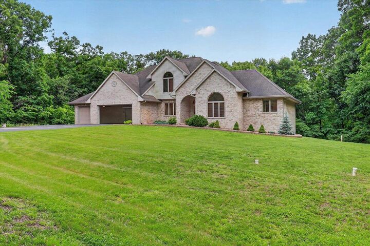 Property Photo:  5035 N Northwood Trace  WI 53545 