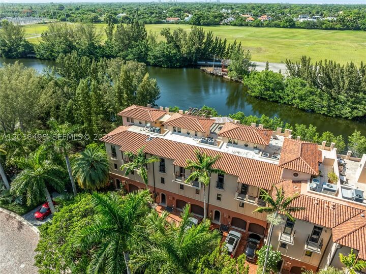 Property Photo:  6232 Paradise Point Dr  FL 33157 