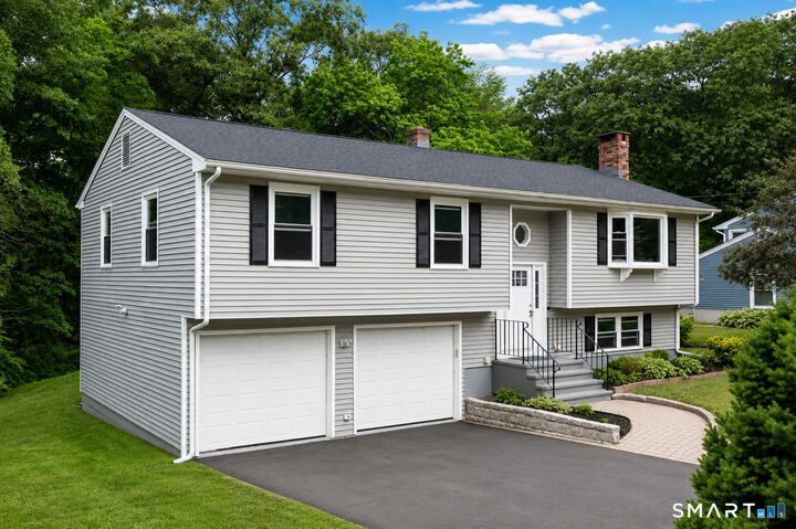 Property Photo:  185 Tanglewood Drive  CT 06518 