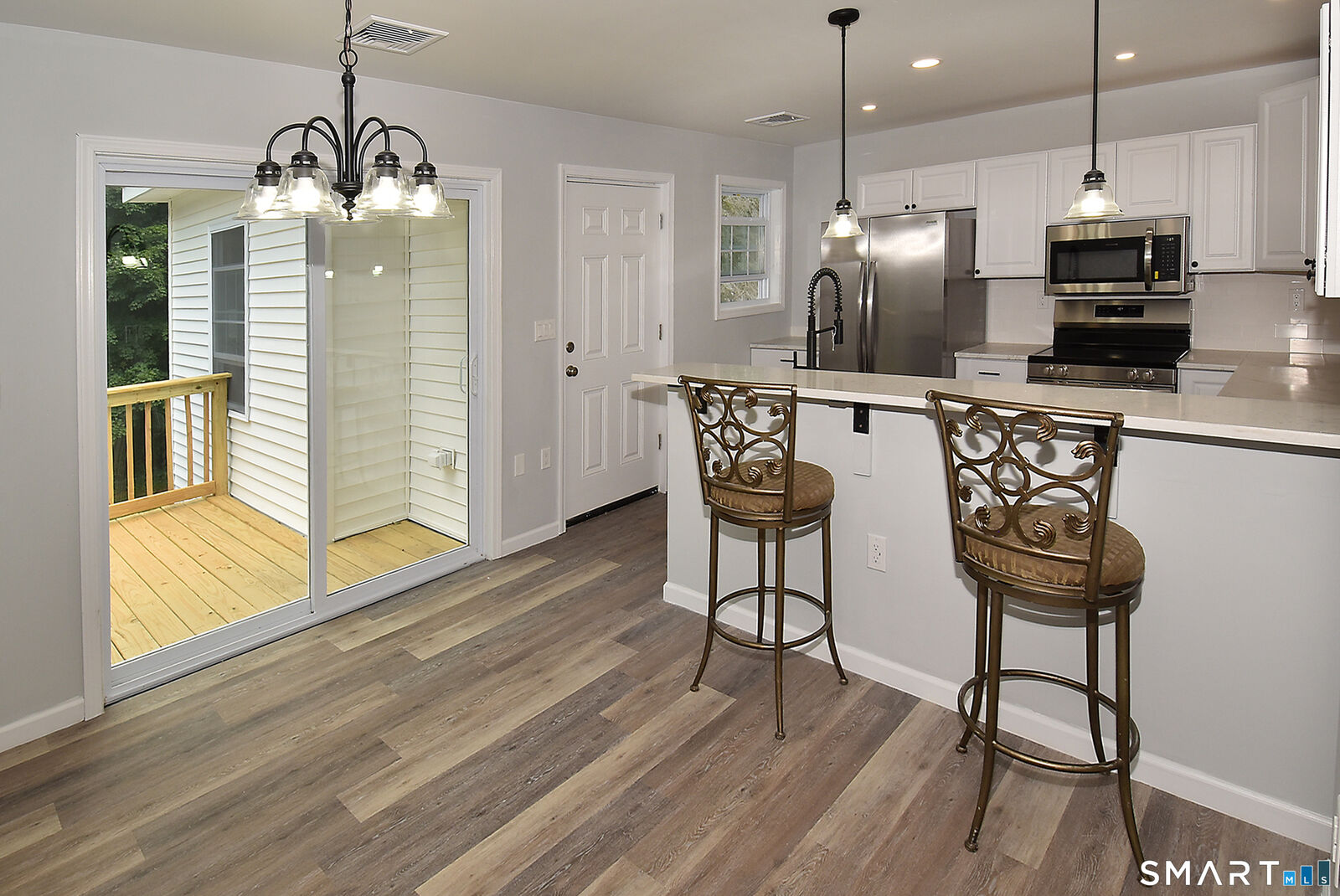 Property Photo: 265 B Lincoln Street B CT 06037