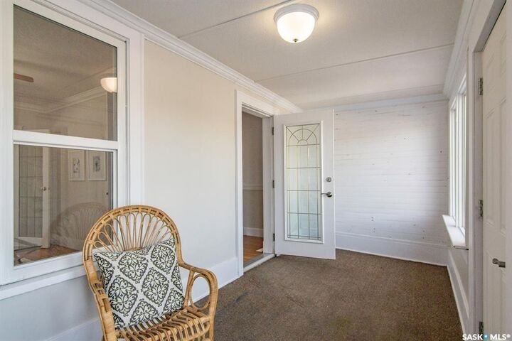 Property Photo: 203 8th Street W SK S7M 0B7