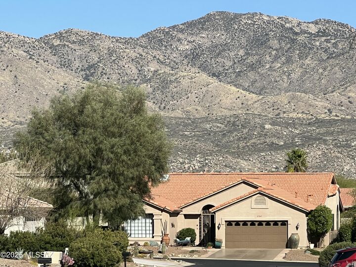 Property Photo: 37547 S Canyon Side Drive AZ 85739