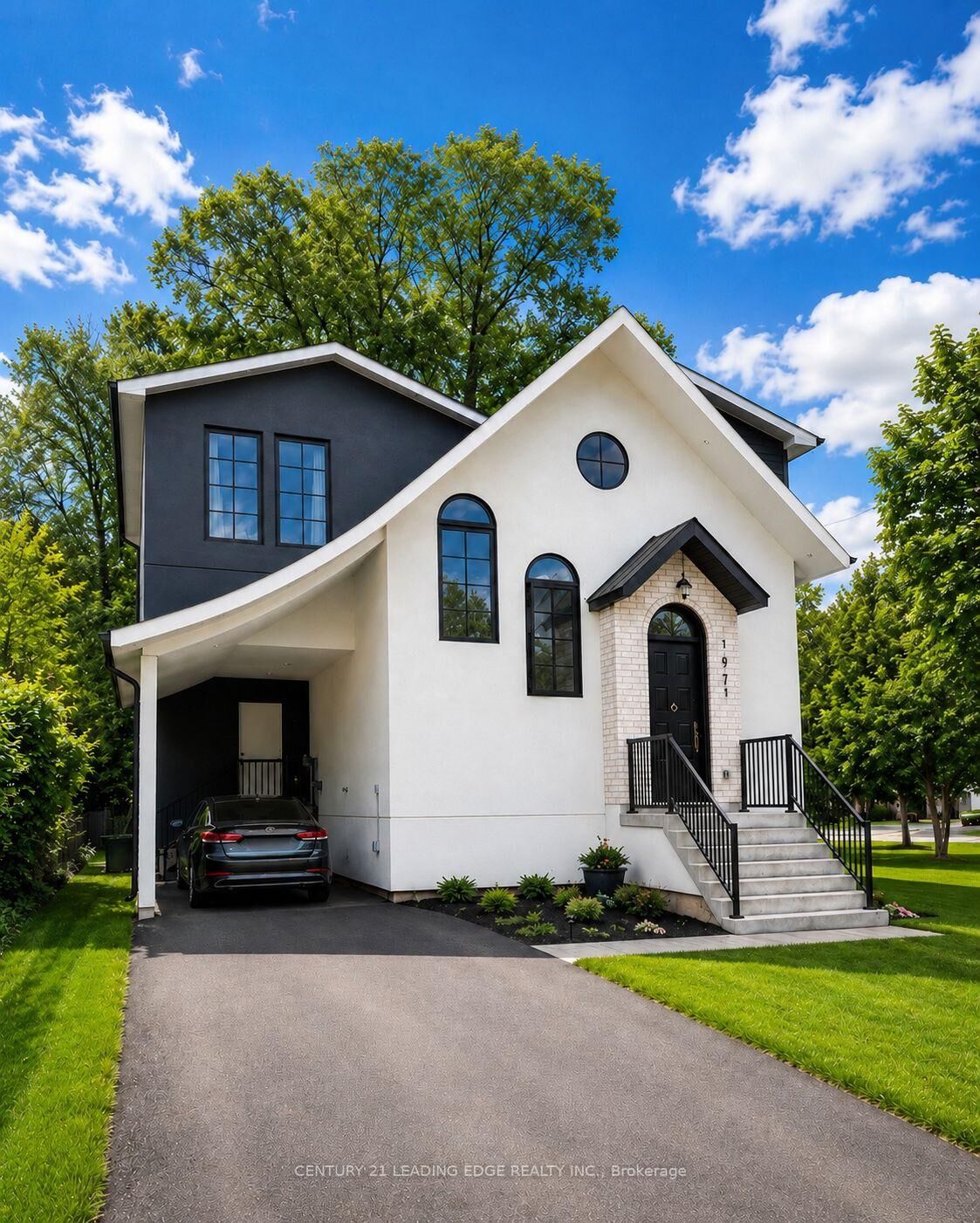 Property Photo: 197 Glen Oak Drive ON L6K 2J3