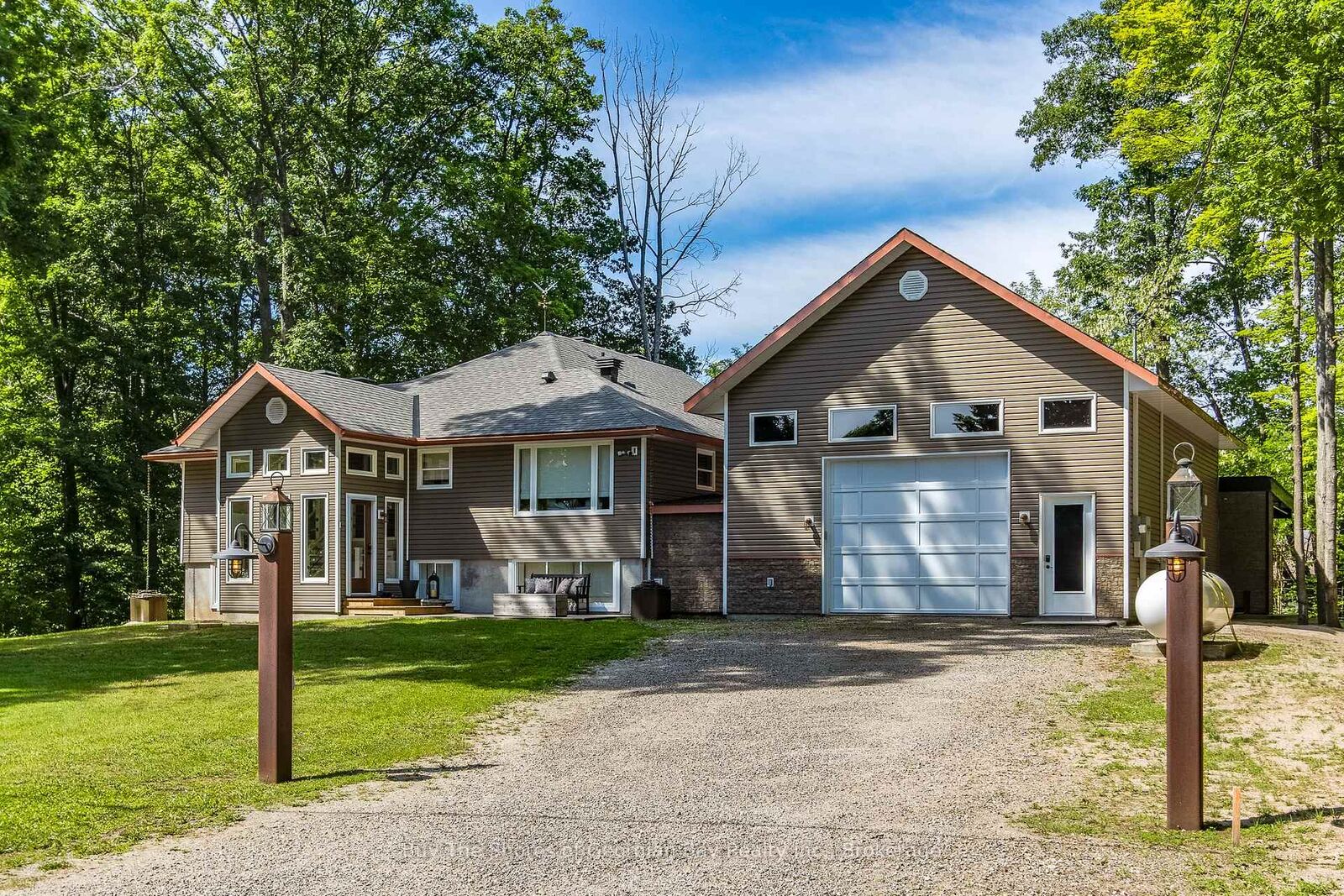 Property Photo: 40 Polish Avenue ON L9M 1W7