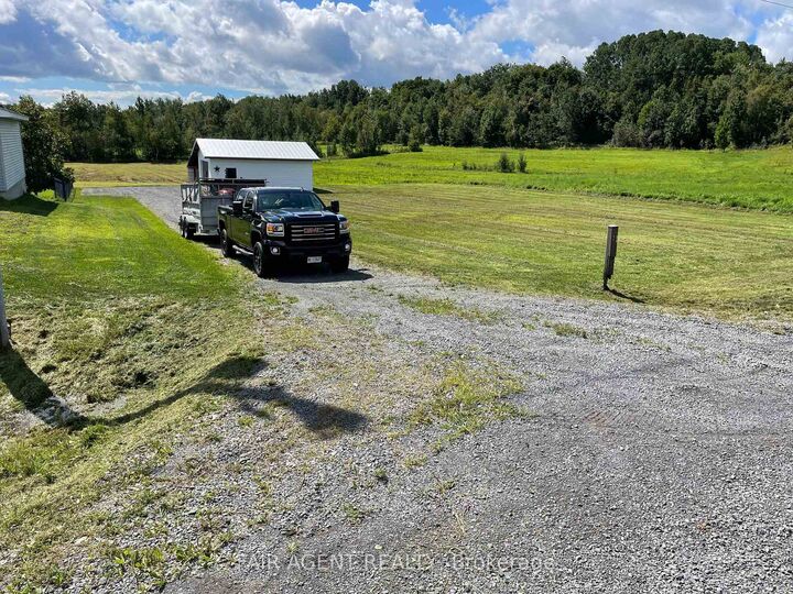 Property Photo:  2130 Du Golf Road  ON K0A 1N0 